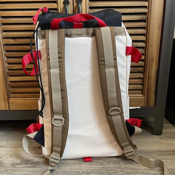 🆕Topo Designs Rover Pack collaboration with New Balance - Picture 2 of 12